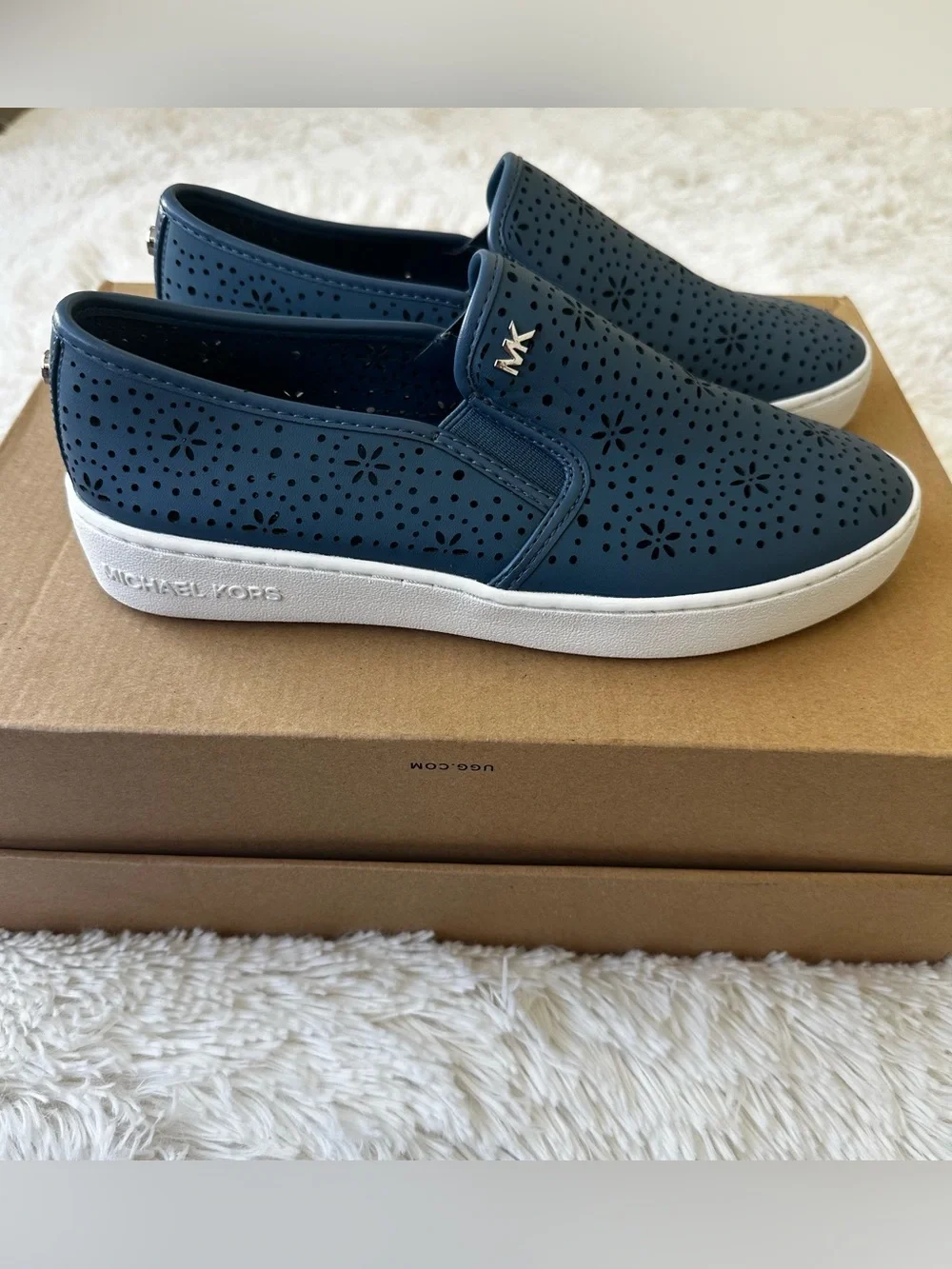 Michael Kors Keaton Blue Perforated Leather Slip On Sneakers Women’s Size 6